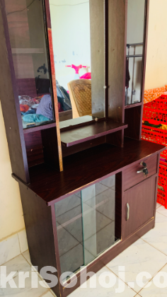 Used Dressing Table sell at Barishal.